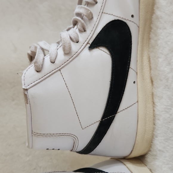 Nike Men's Blazer Mid 77 Size 10 - Picture 3 of 8